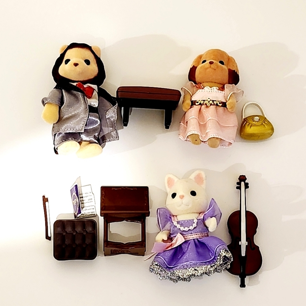 Epoch Calico Critters Families Concert Music Set - Cat Cello, Lion & Poodle